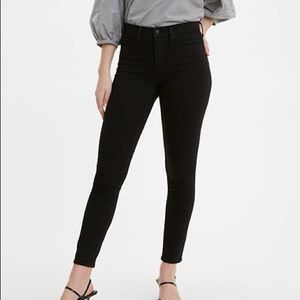 Black 311 Levi Shaping Skinnies